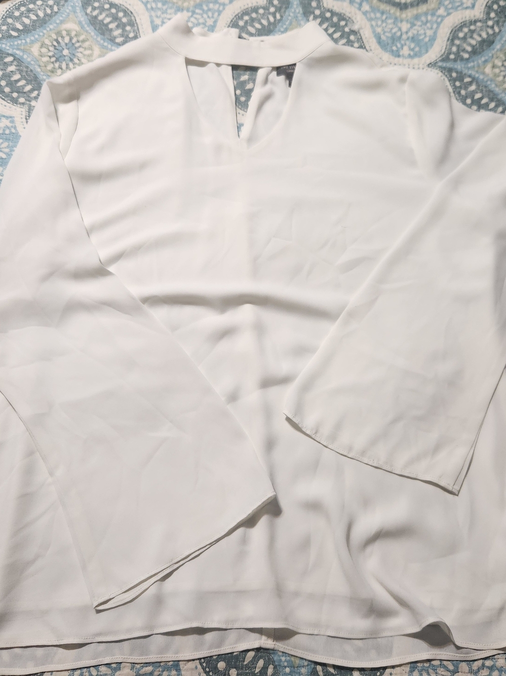The Limited White V-Neck Keyhole Long Sleeve Blouse